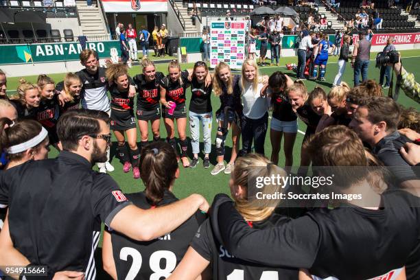 Players of Amsterdam Dames 1 during the Hoofdklasse Women match between Amsterdam v Oranje Rood at the Wagener Stadium on May 5, 2018 in Amsterdam...