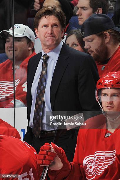 Head coach Mike Babcock of the Detroit Red Wings watches his team play the Columbus Blue Jackets on December 28, 2009 at Nationwide Arena in...