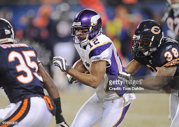 Percy Harvin of the Minnesota Vikings returns a kick during an NFL Monday night game against the Chicago Bears at Soldier Field, December 28, 2009 in...