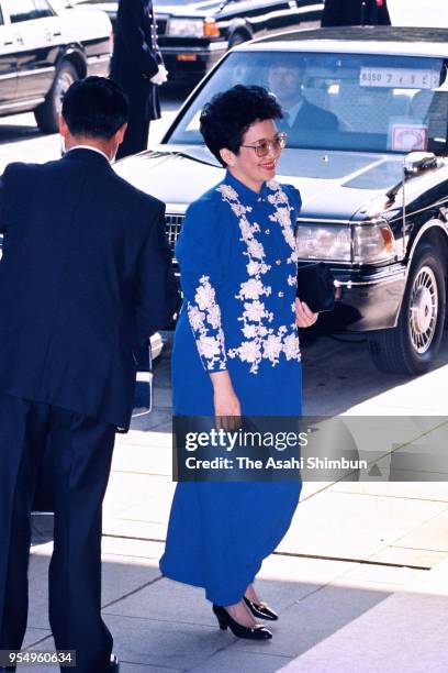 Philippines President Corazon Aquino is seen on arrival at the Imperial Palace to attend the 'Sokui-no-Rei', Emperor's Enthronement Ceremony at the...