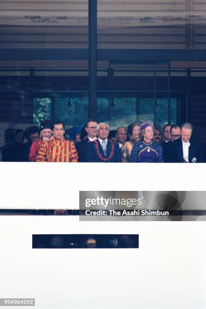 King Jigme Singye Wangchuck of Bhutan, Malietoa Tanumafili II of Samoa, Queen Fabiola and King Baudouin of Belgium are seen prior to the...