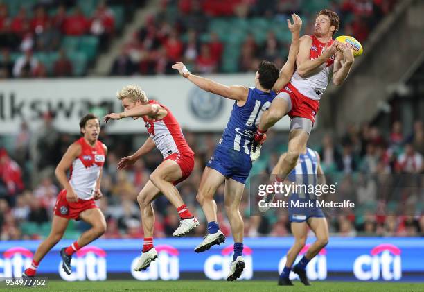 Gary Rohan of the Swans takes a mark during the round seven AFL match between the Sydney Swans and the North Melbourne Kangaroos at Sydney Cricket...