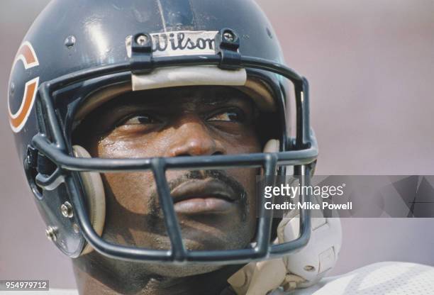 Walter Payton, Running Back for the Chicago Bears during his final game in the American Football Conference West game against the Los Angeles Raiders...