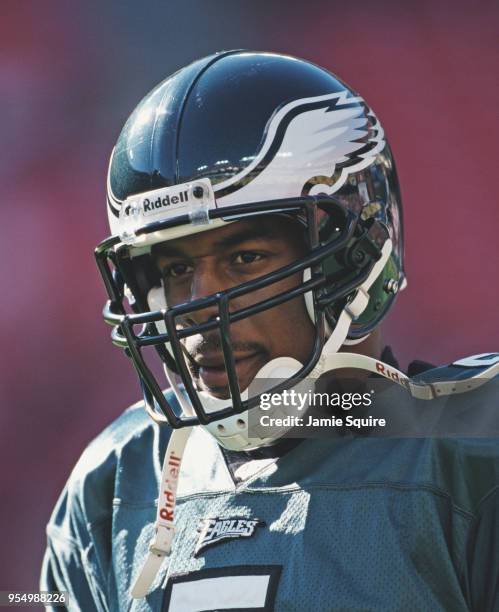 Donovan McNabb, Quarterback for the Philadelphia Eagles during the National Football Conference East game against the Baltimore Ravens on 14 November...