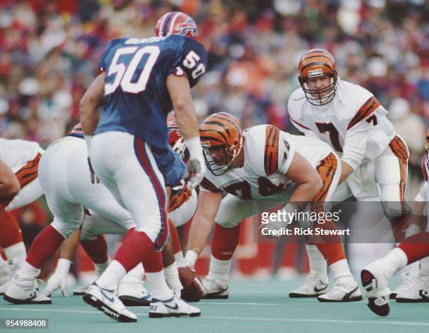Boomer Esiason, Quarterback for the Cincinnati Bengals"r"ncalls the play on the line of scrimmage during the American Football Conference East game...