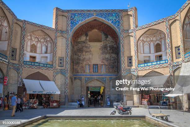 qeysarie gate, grand bazaar, isfahan, iran - emam khomeini square stock pictures, royalty-free photos & images