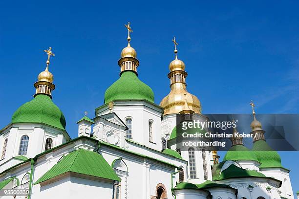 st. sophia's cathedral, built between 1017 and 1031 with baroque style domes, unesco world heritage site, kiev, ukraine, europe - kiev photos et images de collection