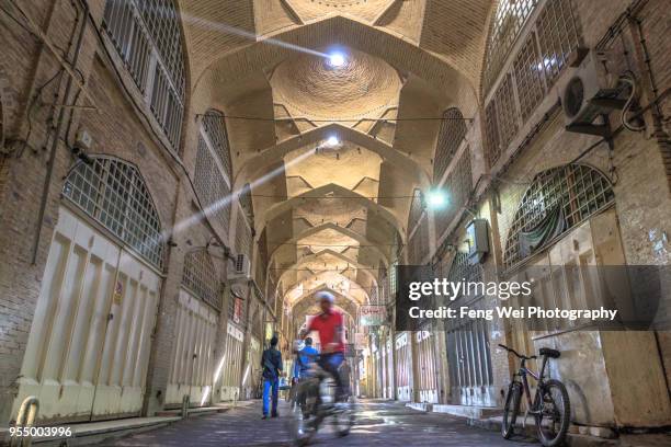 grand bazaar, isfahan, iran - emam khomeini square stock pictures, royalty-free photos & images