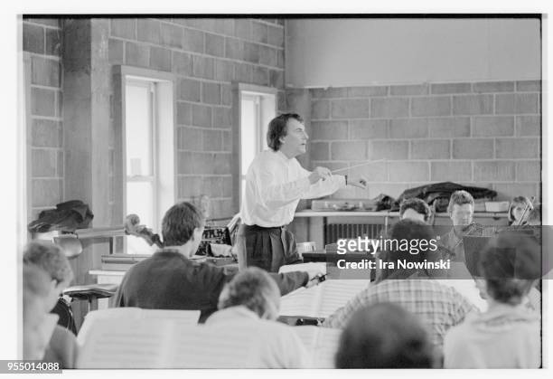Conductor lothar zagrosek during rehearsal, Lothar Zagrosek conducts the orchestra during a rehearsal for Cosi Fan Tutte at the Glyndebourne Festival...