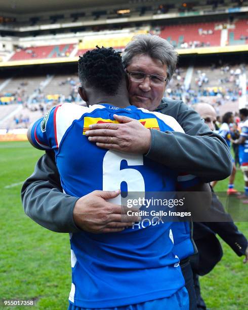 Gert Smal congratulates Siya Kolisi after the Super Rugby match between DHL Stormers and Vodacom Bulls at DHL Newlands Stadium on May 05, 2018 in...