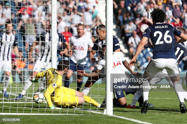 Jake Livermore of West Bromwich Albion scores a goal to make it 1-0 during the Premier League match between West Bromwich Albion and Tottenham...