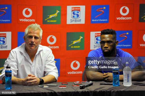 Robbie Fleck and Siya Kolisi of the Stormers during the Super Rugby match between DHL Stormers and Vodacom Bulls at DHL Newlands Stadium on May 05,...