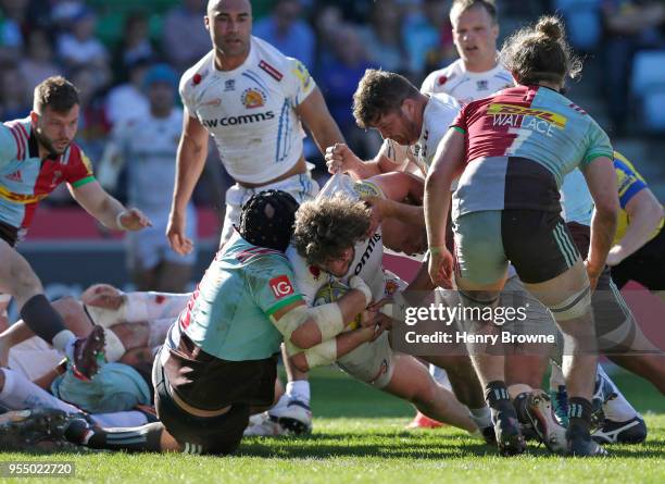 Alec Hepburn of Exeter Chiefs scores a try during the Aviva Premiership match between Harlequins and Exeter Chiefs at Twickenham Stoop on May 5, 2018...