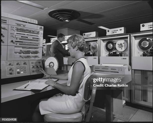 1960s Computer Roperators 175 Computer 1968 Stock Photos, High-Res Pictures, and Images - Getty ...