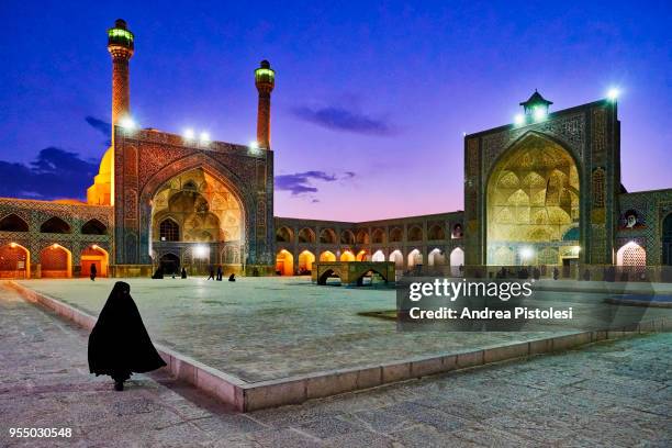 atiq jameh mosque of isfahan, iran - moskee toerisme stockfoto's en -beelden