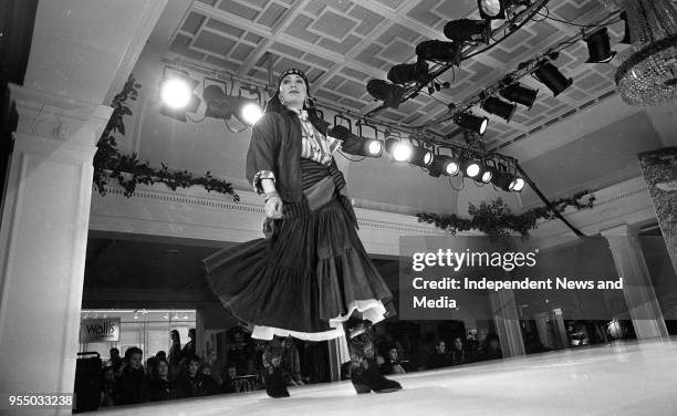 Brown Thomas Spring/Summer fashion show at Grafton Street, circa March 1987 .