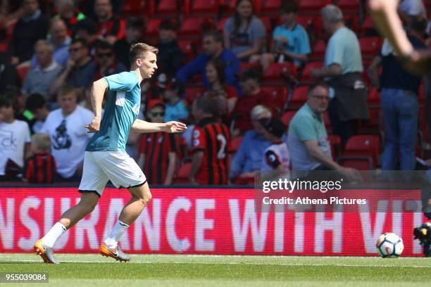 Tom Carroll of Swansea City prior to kick off of the Premier League match between AFC Bournemouth and Swansea City at Vitality Stadium on May 5, 2018...