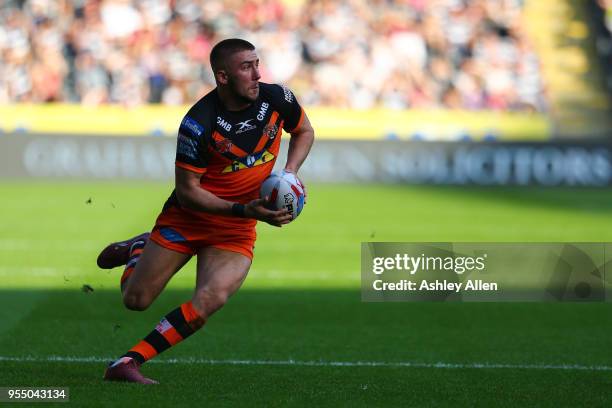 Greg Minikin of Castleford Tigers in action during the Betfred Super League match between Hull FC and Castleford Tigers at KCOM Stadium on May 5,...