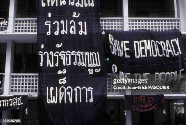 Manifestation pour la démocratie à l'université de Bangkok, en 1991, Thaïlande.