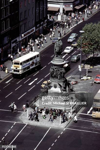 Statue de Daniel O'Connell à Dublin, en 1977, Irlande.