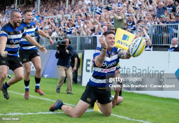 Bath Rugby's Matt Banahan celebrates scoring his third try during the Aviva Premiership match between Bath Rugby and London Irish at Recreation...