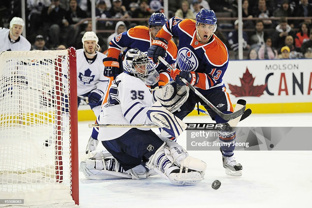 Toronto Maple Leafs v Edmonton Oilers