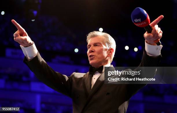 Boxing Rounds Commentator Boxing Ring Announcer Photos and Premium High Res Pictures - Getty Images