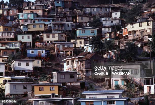 Vue d'un quartier résidentiel de Laventille, en mars 1984, Trinité-et-Tobago.