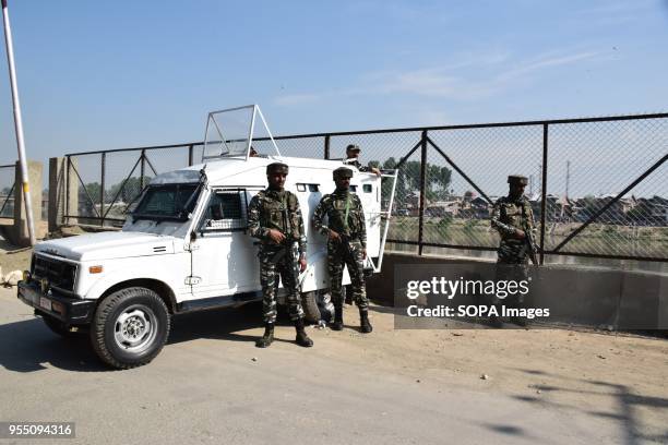 Indian army patrolling and standing guard near the Encounter site in Srinagar. 4 Killed and several injured in an encounter between Indian forces and...