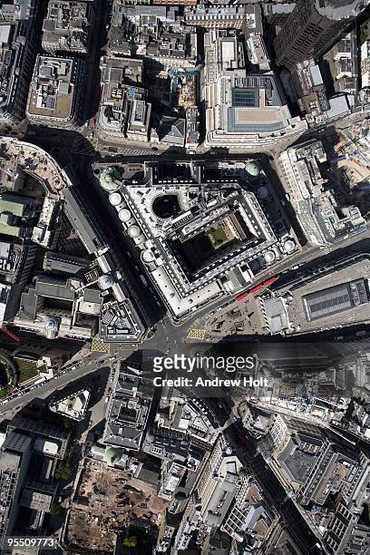 vertical aerial bank of england, city of london - mansion house london imagens e fotografias de stock