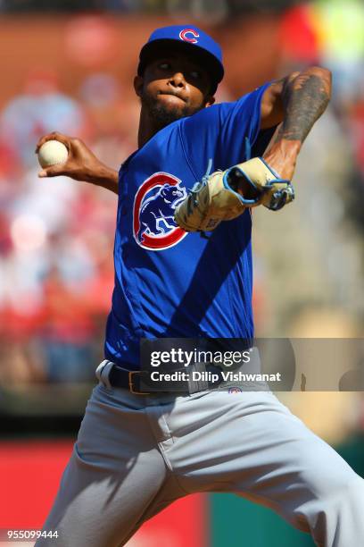 Carl Edwards Jr. #6 of the Chicago Cubs delivers a pitch against the St. Louis Cardinals in the eighth inning at Busch Stadium on May 5, 2018 in St....