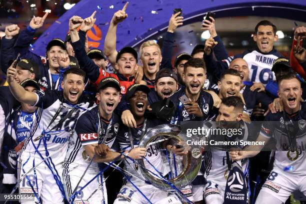 Victory players celebrate winning the 2018 A-League Grand Final match between the Newcastle Jets and the Melbourne Victory at McDonald Jones Stadium...