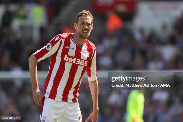 Peter Crouch of Stoke City during the Premier League match between Stoke City and Crystal Palace at Bet365 Stadium on May 5, 2018 in Stoke on Trent,...