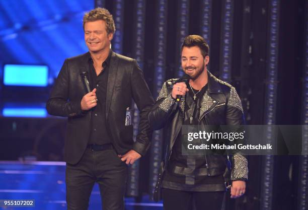 Michel Truog and Oliver Geissen during the finals of the tv competition 'Deutschland sucht den Superstar' at Coloneum on May 5, 2018 in Cologne,...