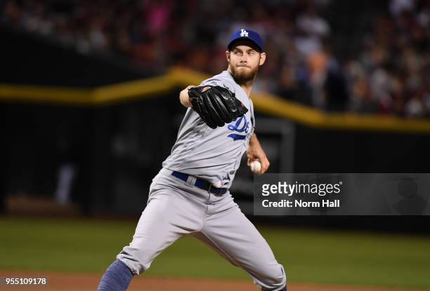 Tony Cingrani of the Los Angeles Dodgers delivers a pitch against the Arizona Diamondbacks at Chase Field on May 2, 2018 in Phoenix, Arizona.