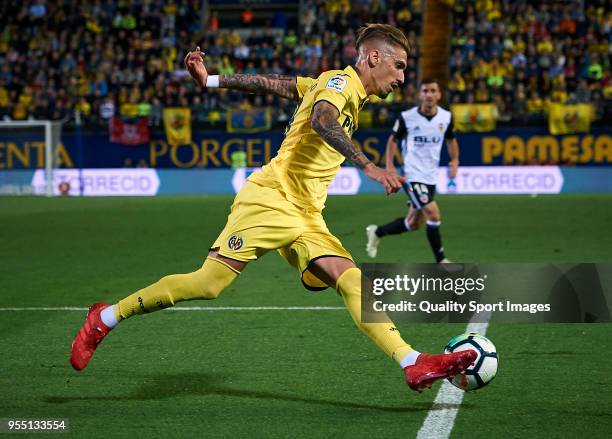 Samuel Castillejo of Villarreal in action during the La Liga match between Villarreal and Valencia at Estadio de la Ceramica on May 5, 2018 in...