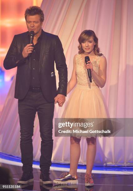 Marie Wegener and Oliver Geissen during the finals of the tv competition 'Deutschland sucht den Superstar' at Coloneum on May 5, 2018 in Cologne,...