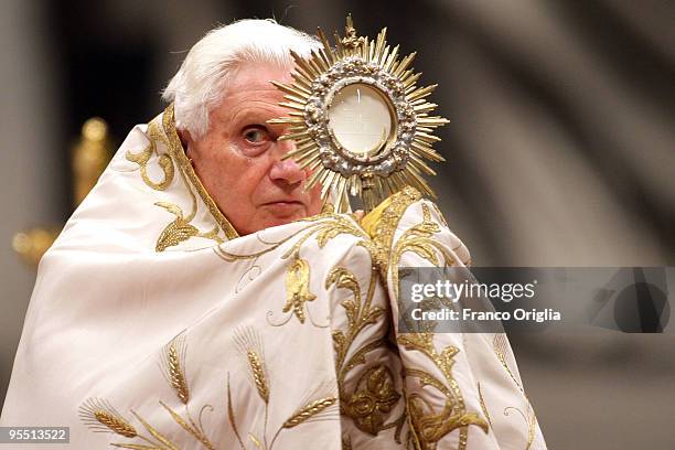 Pope Benedict XVI leads the First Vespers and Te Deum prayers at St. Peter's Basilica on December 31, 2009 in Vatican City, Vatican. On new year's...