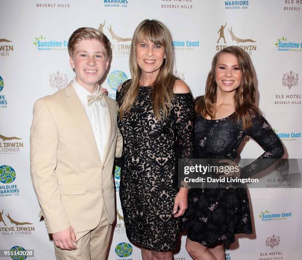 Conservationists/TV personalities Robert Irwin, Terri Irwin and Bindi Irwin attend the Steve Irwin Gala Dinner 2018 at SLS Hotel on May 5, 2018 in...