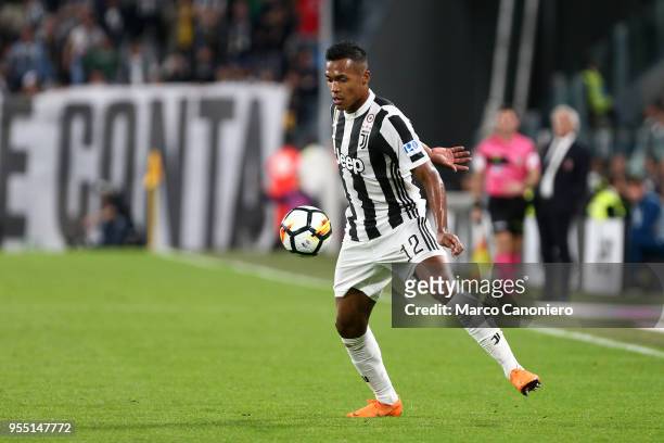 Alex Sandro of Juventus FC in action during the Serie A football match between Juventus FC and Bologna Fc. Juventus Fc wins 3-1 over Bologna Fc.