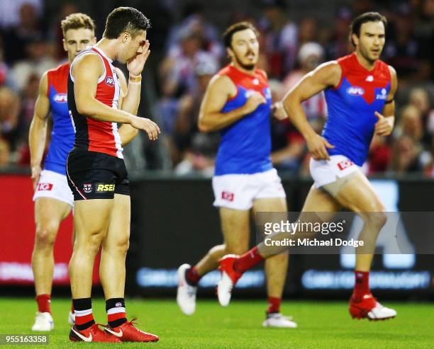 Jade Gresham of the Saints misses a goal during the round seven AFL match between St Kilda Saints and the Melbourne Demons at Etihad Stadium on May...