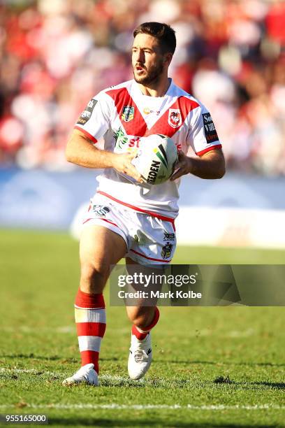 Ben Hunt of the Dragons runs the ball during the round nine NRL match between the St George Illawarra Dragons and the Melbourne Storm at UOW Jubilee...