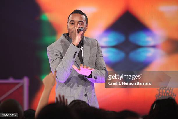 Recording artist Jeremih performs at BET's 106 & PARTY's New Years Eve special at BET Studios on December 11, 2009 in New York City.