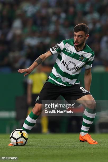 Sporting's midfielder Bruno Fernandes from Portugal in action during the Primeira Liga football match Sporting CP vs SL Benfica at the Alvadade...