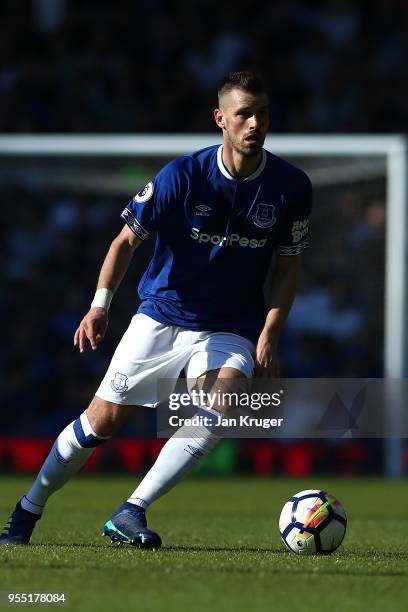 Morgan Schneiderlin of Everton during the Premier League match between Everton and Southampton at Goodison Park on May 5, 2018 in Liverpool, England.