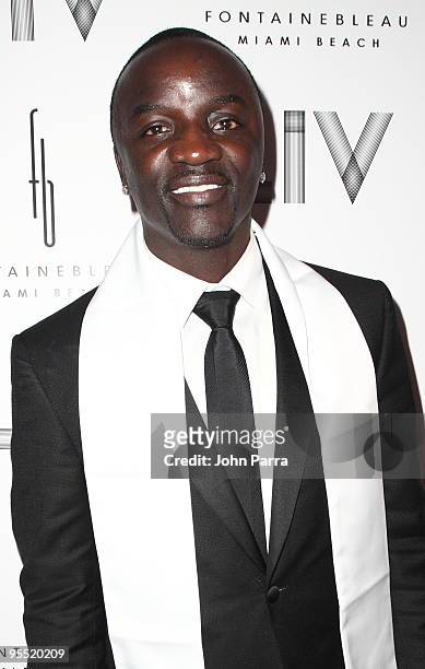 Akon arrives for New Years Eve performance at Fontainebleau Miami Beach on December 31, 2009 in Miami Beach, Florida.