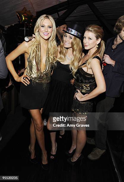 Television personalities Stephanie Pratt, Lauren Conrad and Lauren "Lo" Bosworth attend the 2nd annual New Years Eve celebration at Beso on December...