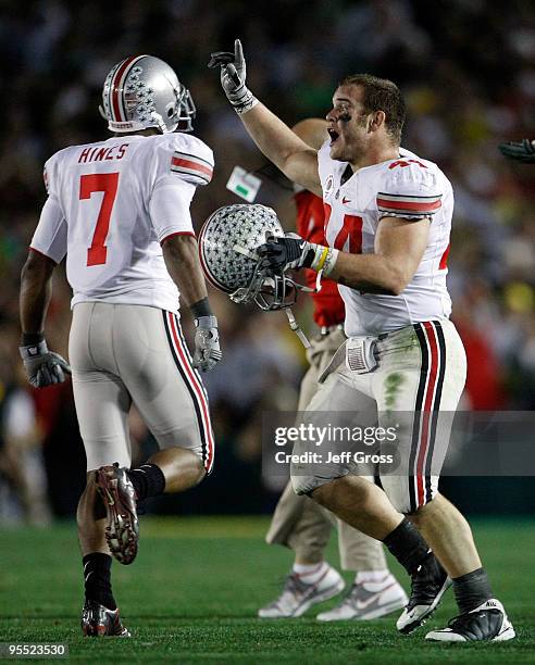 Running back Zach Boren of the Ohio State Buckeyes reacts to a missed Oregon Ducks field goal in the fourth quarter of the 96th Rose Bowl game on...