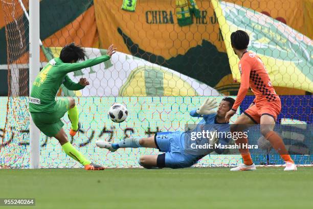 Shuto Kojima of JEF Unite Chiba scores the first goal during the J.League J2 match between Omiya Ardija and JEF United Chiba at Nack 5 Stadium Omiya...