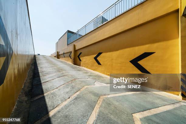 parking lot road, road background - 駐車標識 ストックフォトと画像